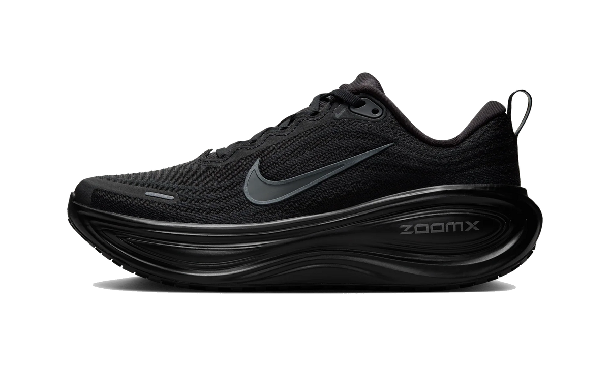 Overkicks - Nike Vomero Plus Black Metallic Dark Grey (Womens) (HV8154-001) - vista lateral