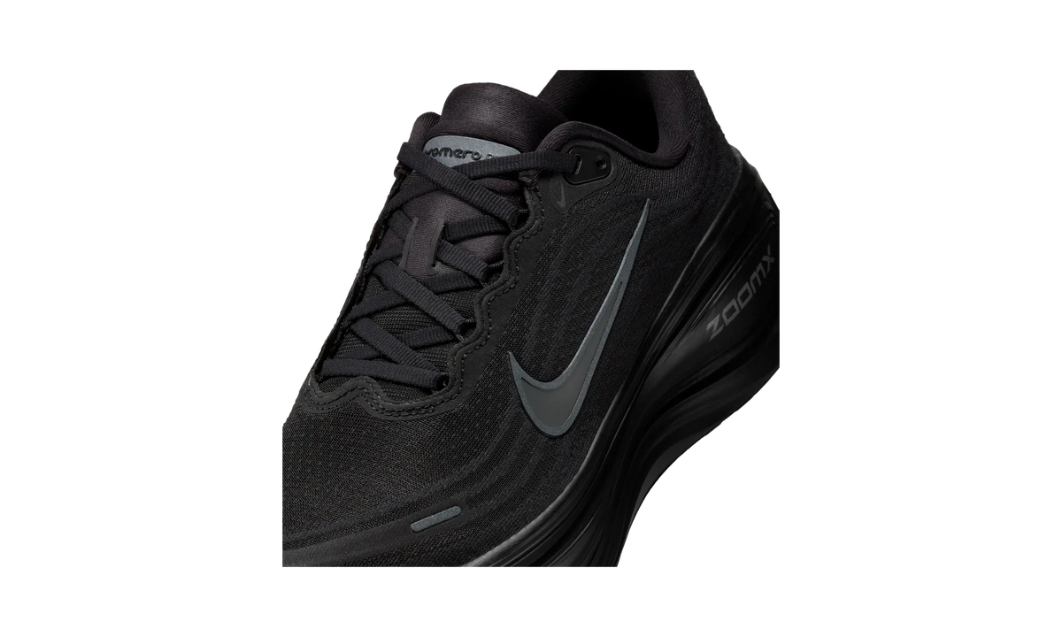 Overkicks - Nike Vomero Plus Black Metallic Dark Grey (Womens) (HV8154-001) - detalle lateral interior