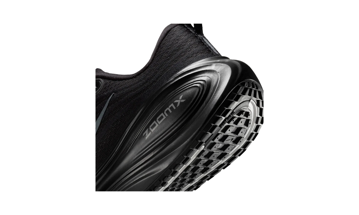 Overkicks - Nike Vomero Plus Black Metallic Dark Grey (Womens) (HV8154-001) - detalle