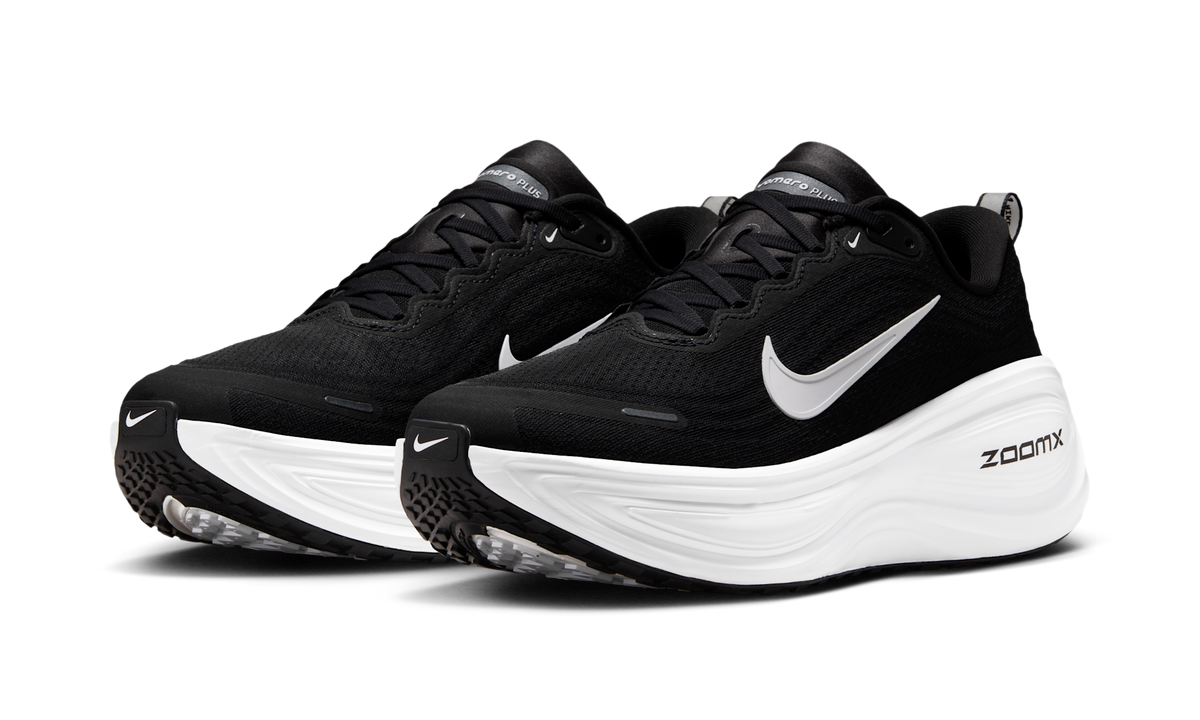Overkicks - Nike Vomero Plus Black White (HV8150-002) - vista trasera