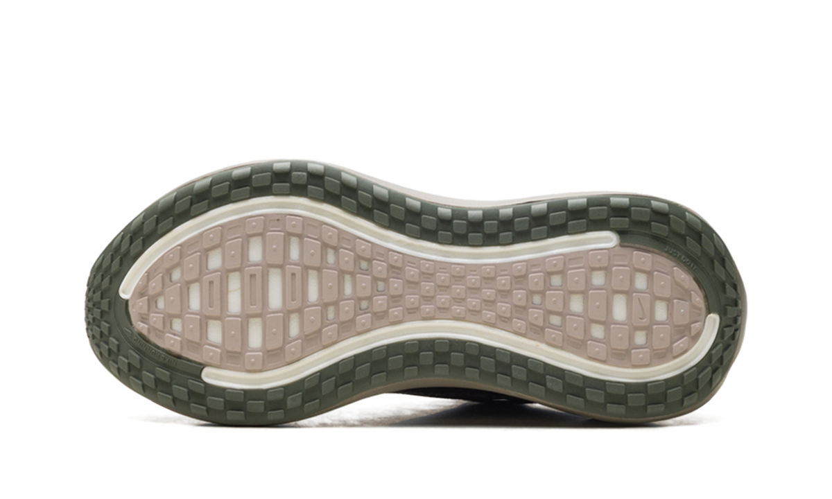 Overkicks - Nike Vomero Plus Caldera Brown Dark Field Brown (IO4482-001) - vista superior