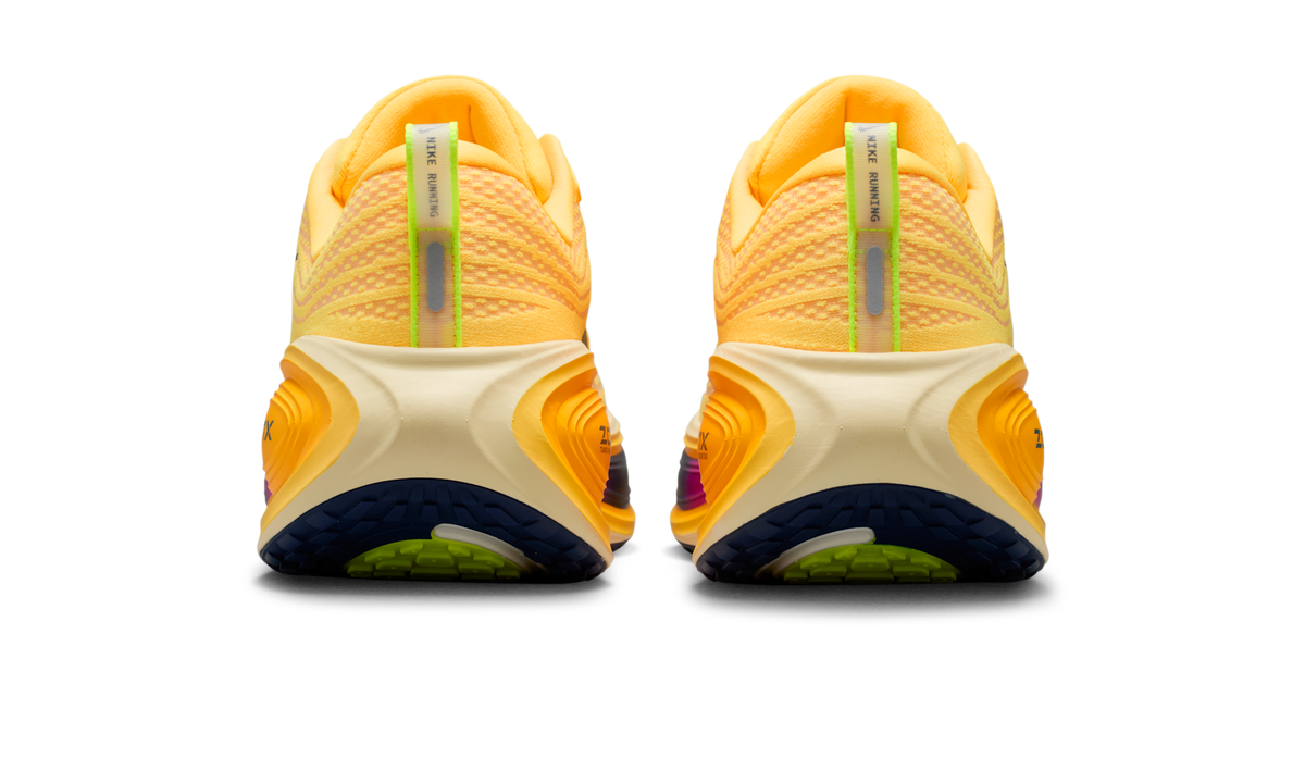 Overkicks - Nike Vomero Plus Citron Pulse Laser Orange (HV8150-802) - detalle talon
