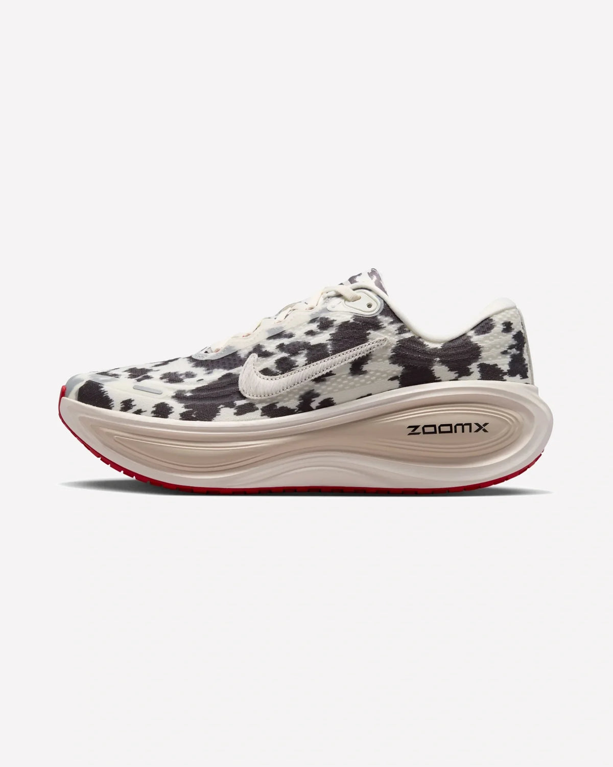 Overkicks - Nike Vomero Plus Cow Print (IR0032-100) - vista lateral