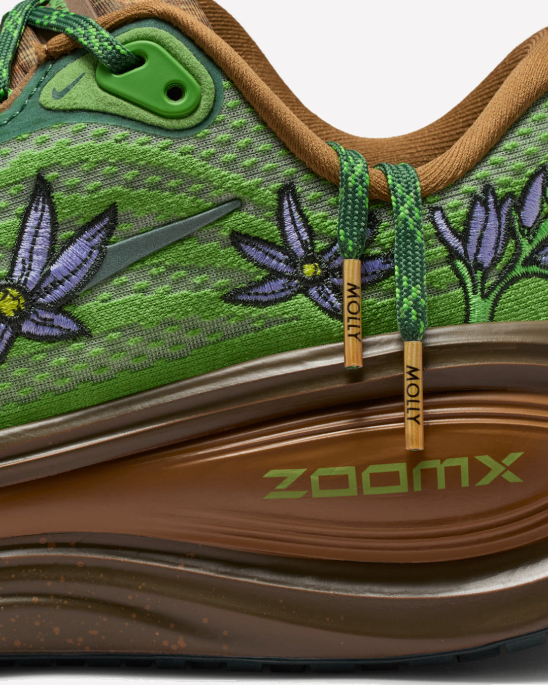 Overkicks - Nike Vomero Plus Doernbecher Molly Bell (Womens) (IO7687-921) - detalle talon