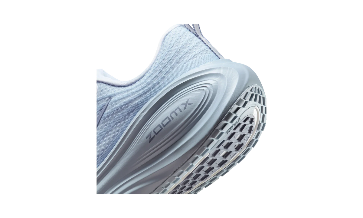 Overkicks - Nike Vomero Plus Football Grey Ashen Slate (HV8150-004) - detalle