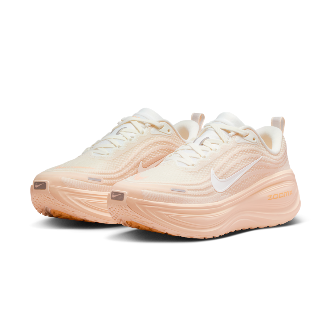 Overkicks - Nike Vomero Plus Guava Ice Orange Chalk (Womens) (HV8154-801) - vista trasera