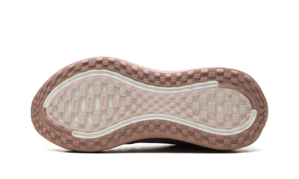 Overkicks - Nike Vomero Plus Particle Pink Rose Gold (Womens) (HV8154-601) - vista superior