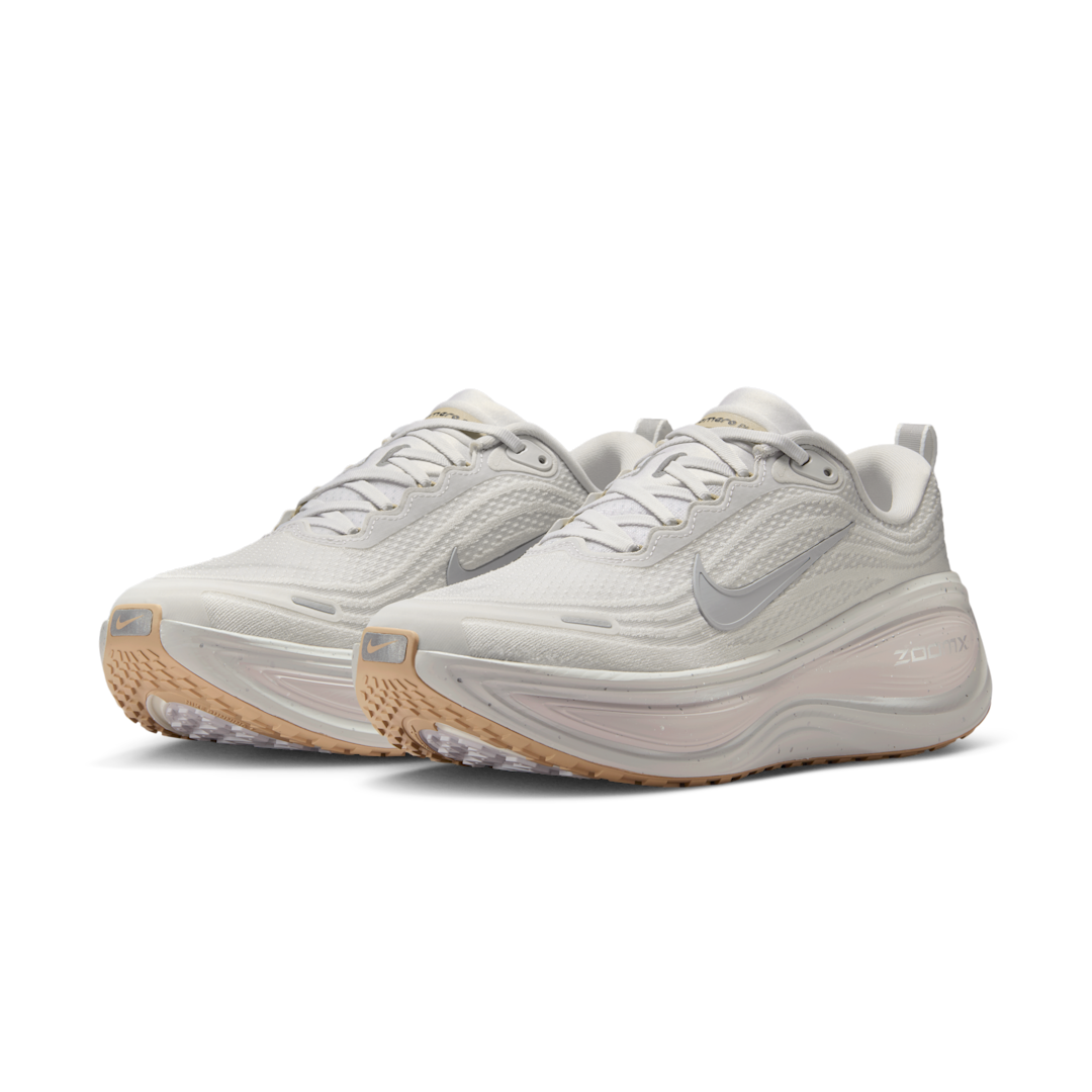 Overkicks - Nike Vomero Plus Speckle Vast Grey Wolf Grey (IO4323-001) - vista trasera