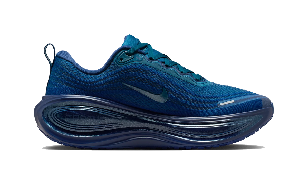 Overkicks - Nike Vomero Plus Swarovski Blue Force (Womens) (IM7389-499) - detalle suela