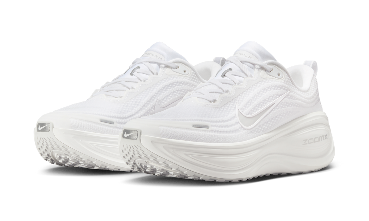 Overkicks - Nike Vomero Plus White (HV8150-102) - vista trasera