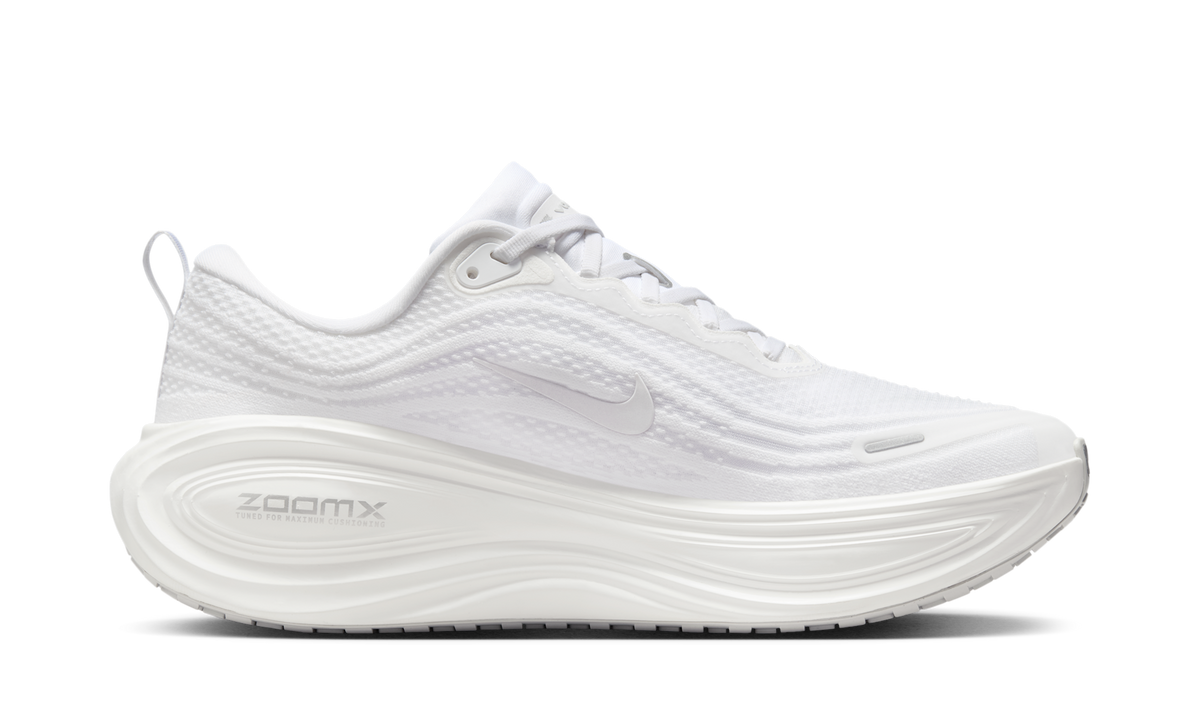 Overkicks - Nike Vomero Plus White (HV8150-102) - detalle suela