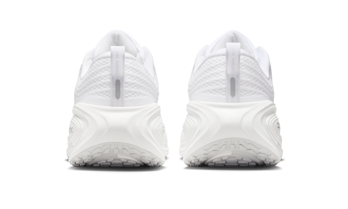 Overkicks - Nike Vomero Plus White (HV8150-102) - detalle talon