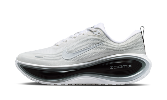 Overkicks - Nike Vomero Plus White Black Cool Grey (II7181-102) - vista lateral