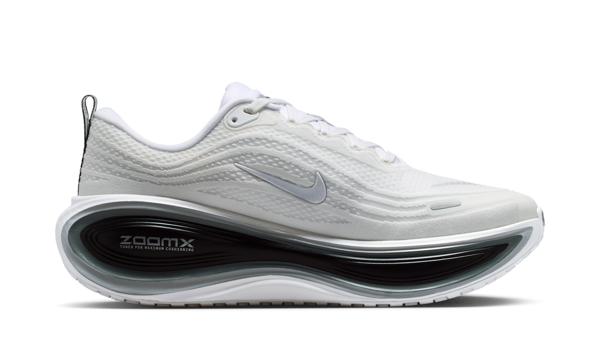 Overkicks - Nike Vomero Plus White Black Cool Grey (II7181-102) - detalle suela