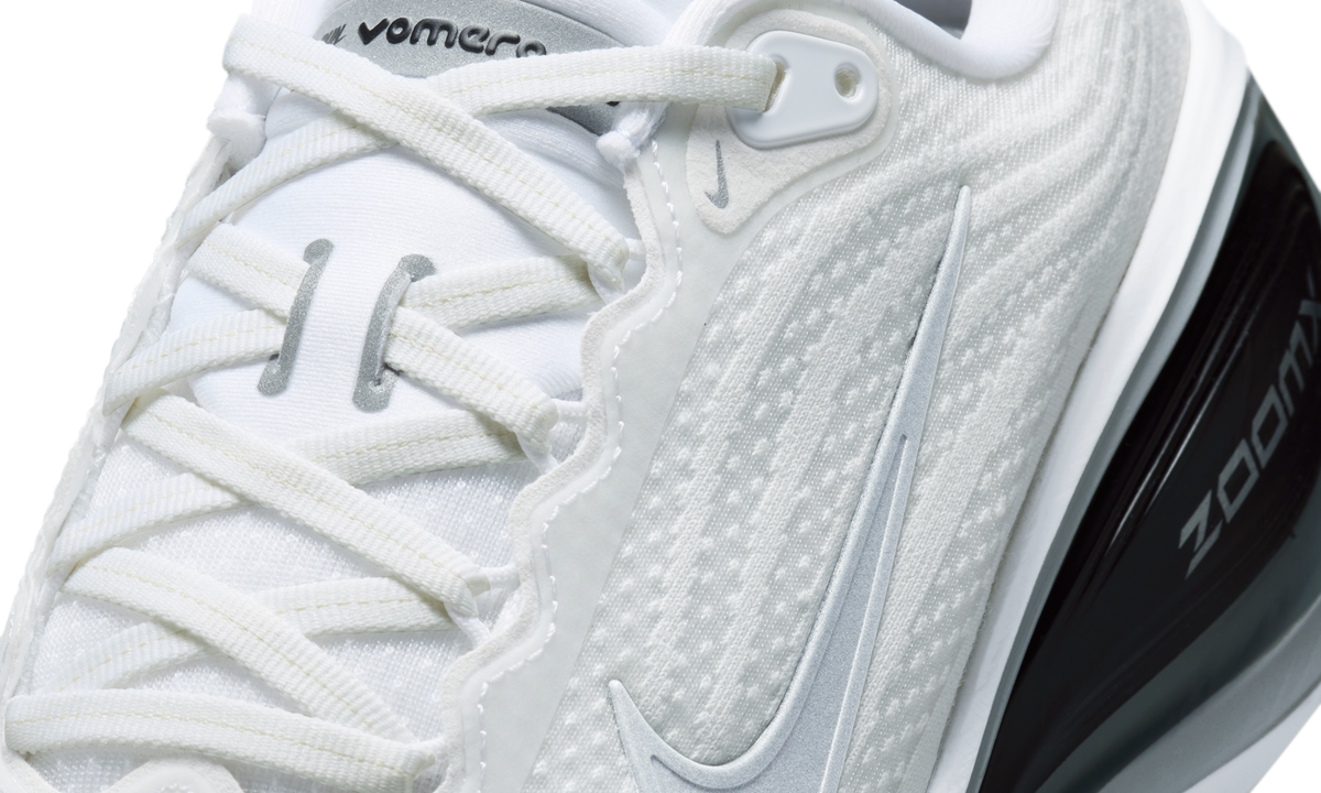 Overkicks - Nike Vomero Plus White Black Cool Grey (II7181-102) - detalle lateral interior