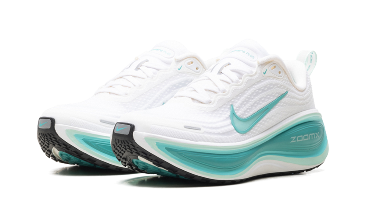Overkicks - Nike Vomero Plus White Bleached Turquoise (Womens) (HV8154-100) - vista trasera