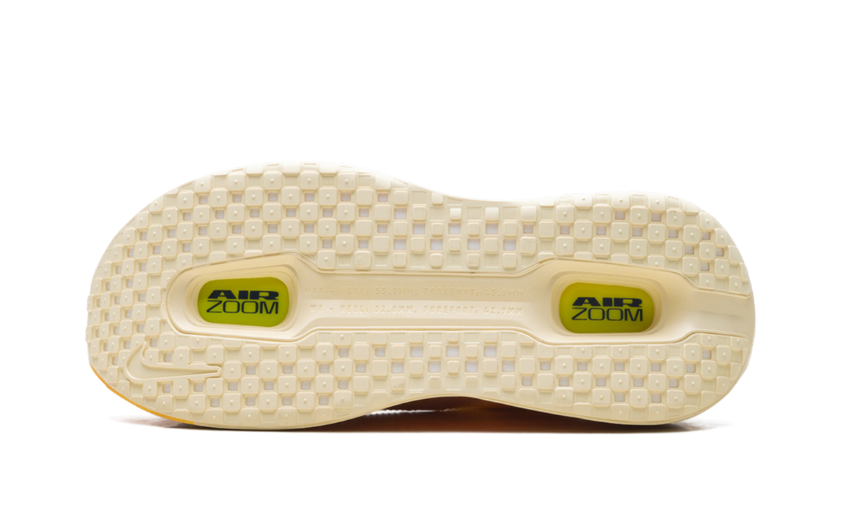 Overkicks - Nike Vomero Premium Alabaster (HQ2050-701) - vista superior