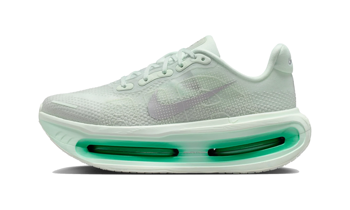 Overkicks - Nike Vomero Premium Barely Green (Womens) (HM5973-300) - vista lateral