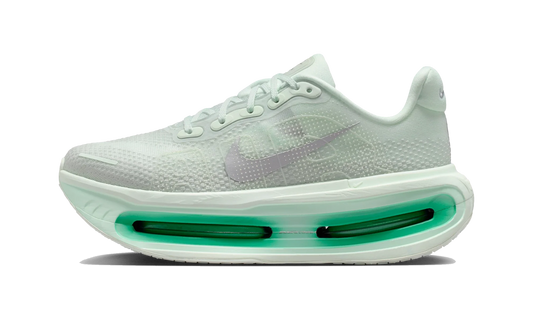 Overkicks - Nike Vomero Premium Barely Green (Womens) (HM5973-300) - vista lateral