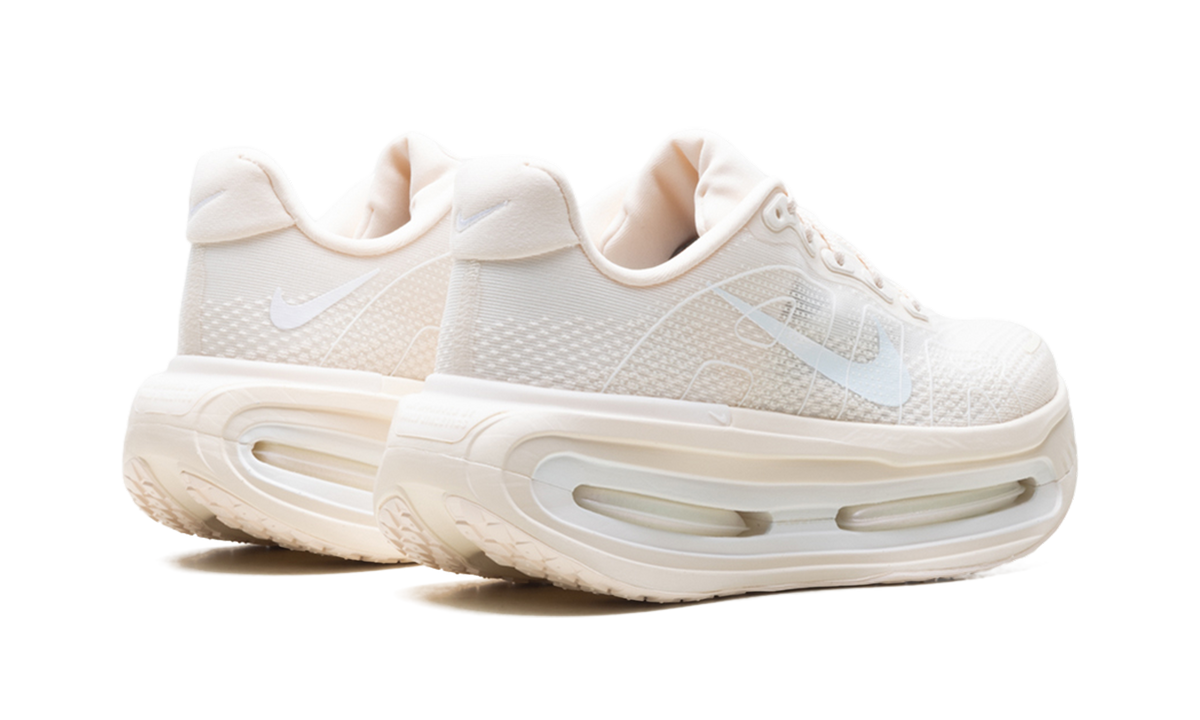 Overkicks - Nike Vomero Premium Chalk (Womens) (IQ8102-100) - par completo