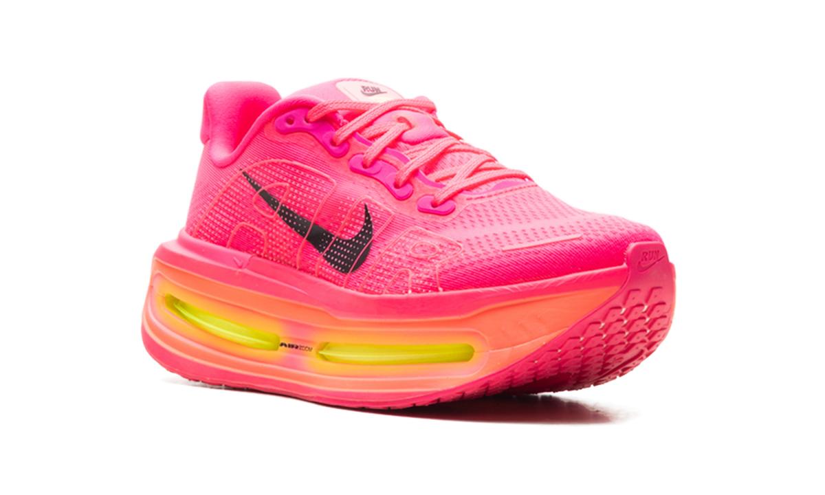 Overkicks - Nike Vomero Premium Hyper Pink (Womens) (HM5973-603) - detalle lateral interior