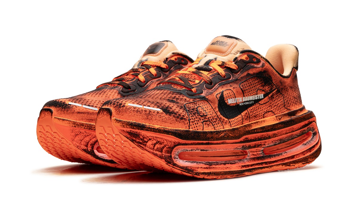 Overkicks - Nike Vomero Premium Melitta Baumeister (Womens) (IQ7166-800) - vista trasera
