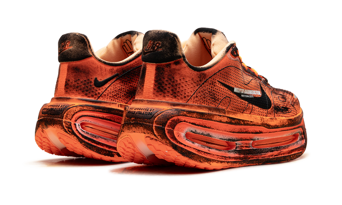 Overkicks - Nike Vomero Premium Melitta Baumeister (Womens) (IQ7166-800) - par completo