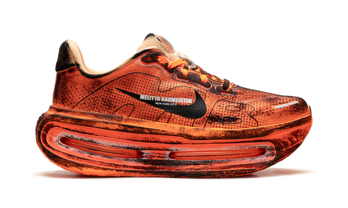Overkicks - Nike Vomero Premium Melitta Baumeister (Womens) (IQ7166-800) - detalle talon