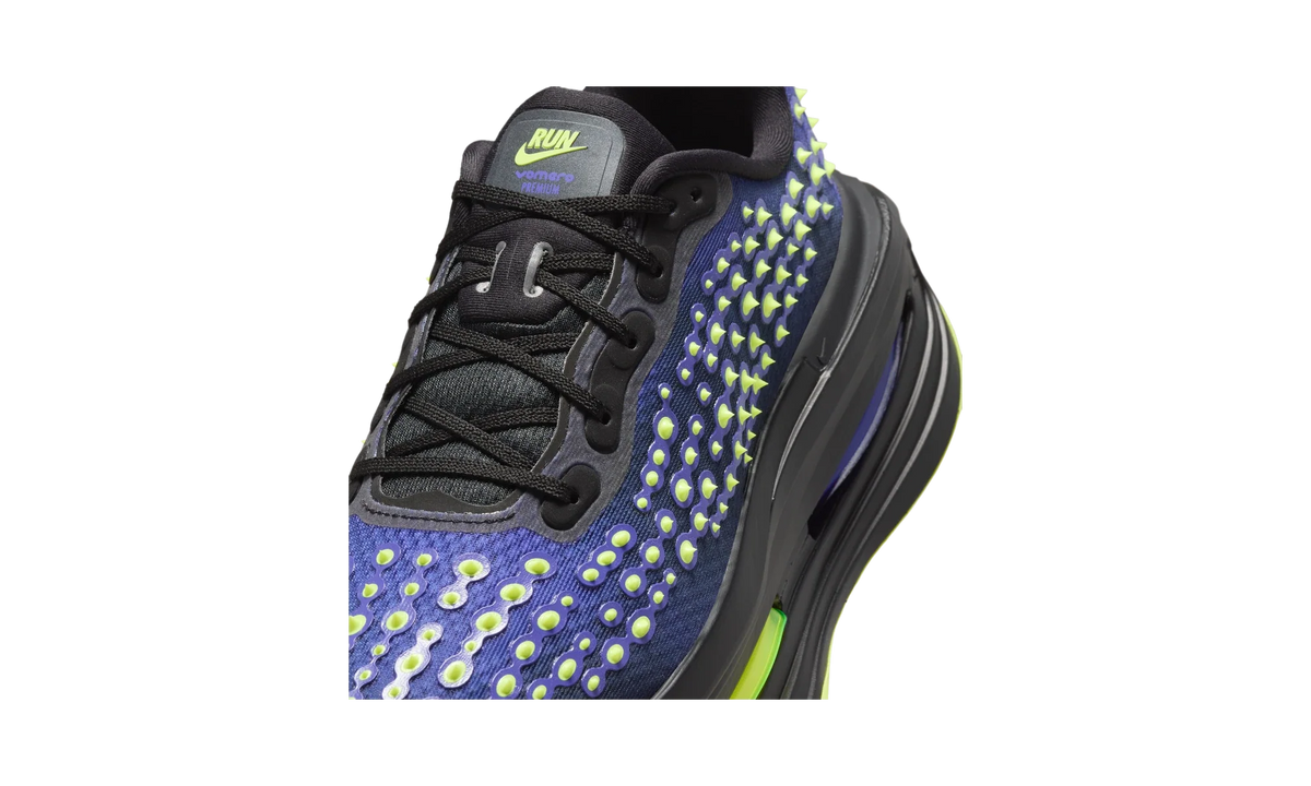 Overkicks - Nike Vomero Premium QS Black Volt Glow (IR2168-002) - detalle lateral interior