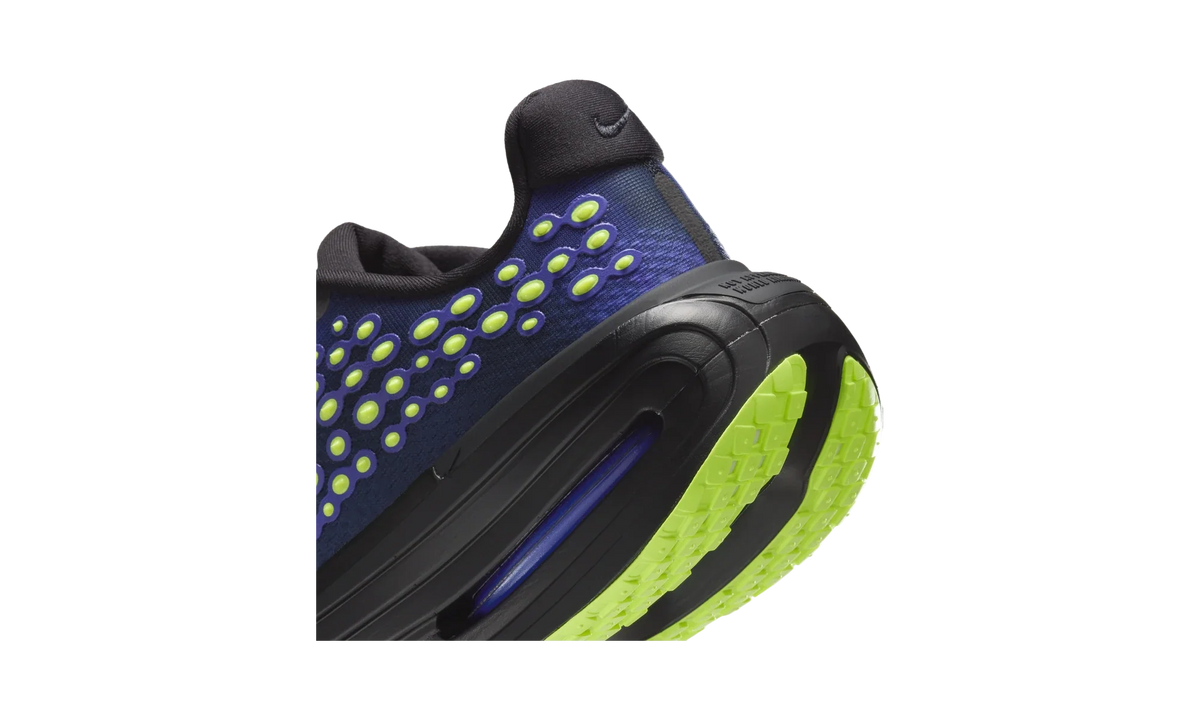 Overkicks - Nike Vomero Premium QS Black Volt Glow (IR2168-002) - detalle
