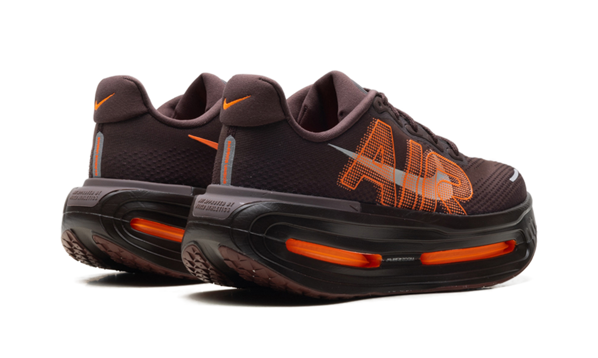 Overkicks - Nike Vomero Premium Renegade (IQ7314-200) - par completo