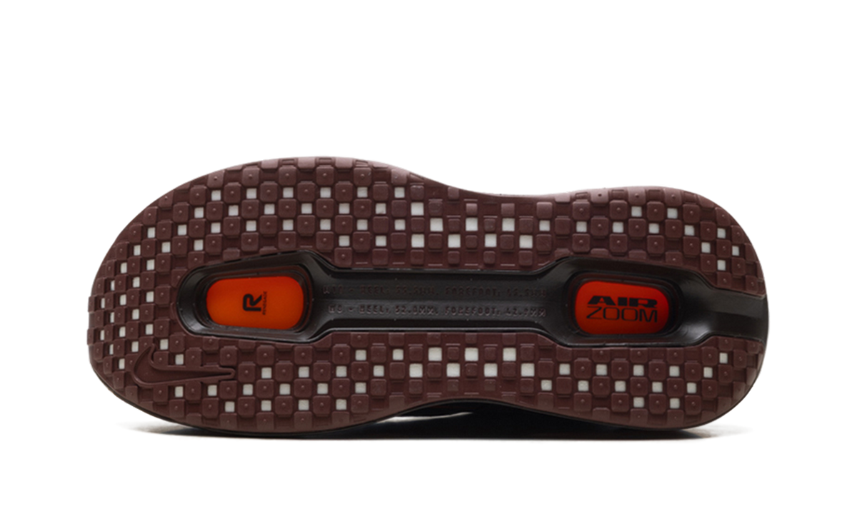 Overkicks - Nike Vomero Premium Renegade (IQ7314-200) - vista superior