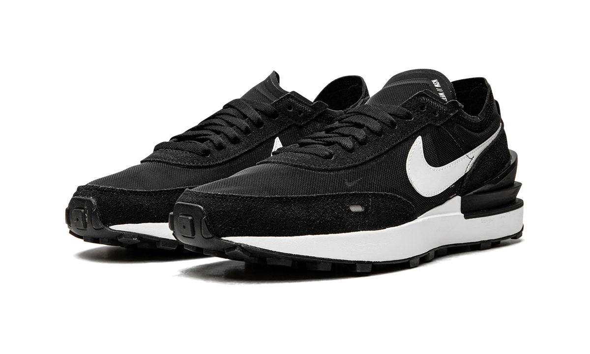 Overkicks - Nike Waffle One Black (Womens) (DC2533-001) - vista trasera