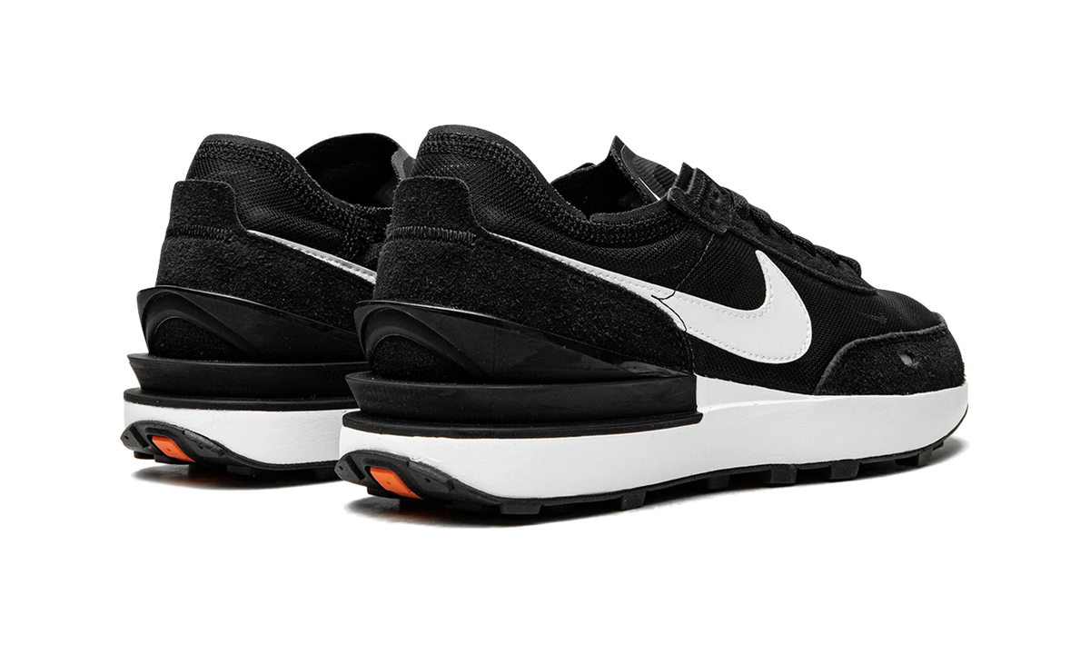 Overkicks - Nike Waffle One Black (Womens) (DC2533-001) - par completo