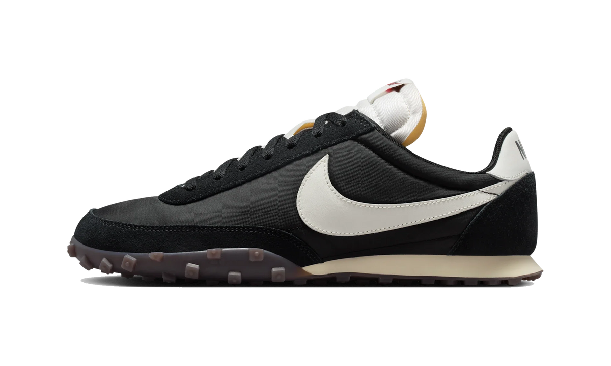 Overkicks - Nike Waffle Racer Black Coconut Milk Gum (IM8658-001) - vista lateral