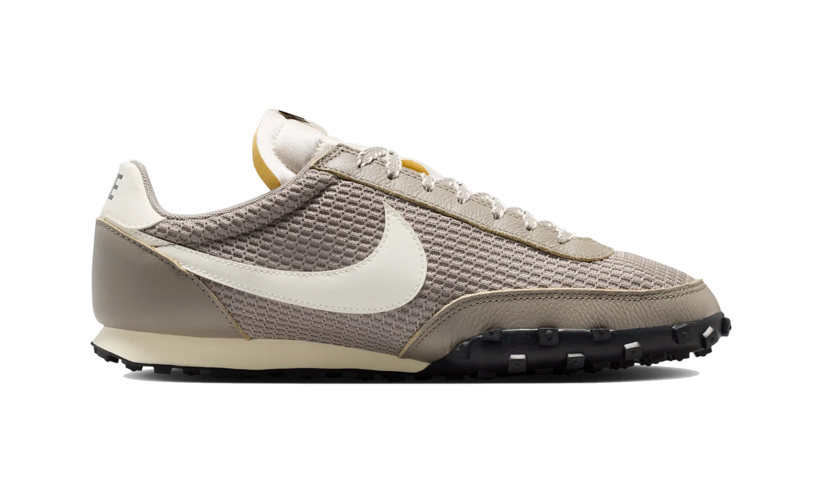 Overkicks - Nike Waffle Racer SE Moon Fossil Sail (IM8673-001) - detalle suela