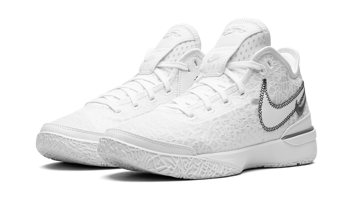 Overkicks - Nike Zoom LeBron NXXT Gen White Metallic Silver (DR8784-101/DR8788-101) - vista trasera