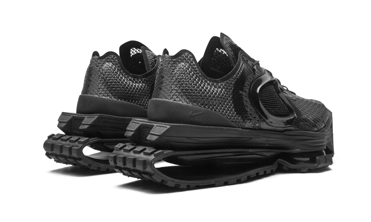 Overkicks - Nike Zoom MMW 004 Triple Black (DC7442-001) - par completo