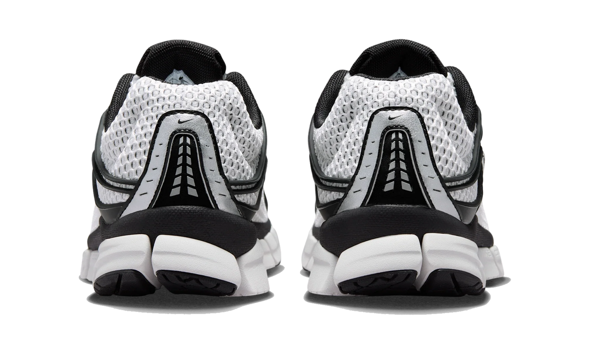 Overkicks - Nike Zoom Skylon 11 White Black Light Smoke Grey (IU1869-101) - detalle talon