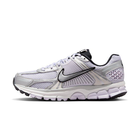 Overkicks - Nike Zoom Vomero 5 Barely Grape Photon Dust Summit White Metallic Silver (Womens) (IB7253-500) - vista lateral