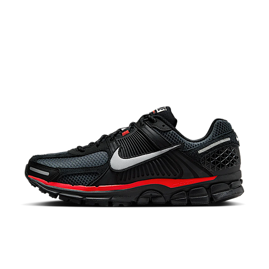 Overkicks - Nike Zoom Vomero 5 Black Metallic University Red (HV2527-002) - vista lateral