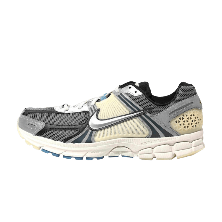 Overkicks - Nike Zoom Vomero 5 Cheung Ka Long Don't Lose Your Way (HQ3449-001) - vista lateral