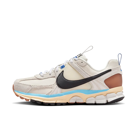 Overkicks - Nike Zoom Vomero 5 Designed by Japan (Womens) (HF4524-111) - vista lateral