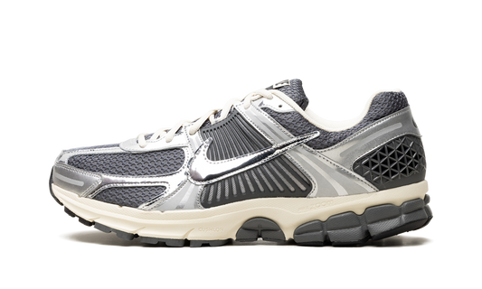 Overkicks - Nike Zoom Vomero 5 Iron Grey Chrome (IM3486-001) - vista lateral