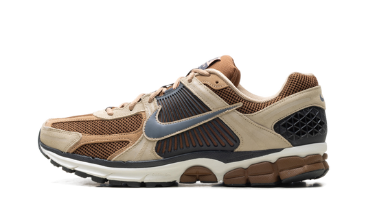 Overkicks - Nike Zoom Vomero 5 Light British Tan Khaki (HF1553-202) - vista lateral