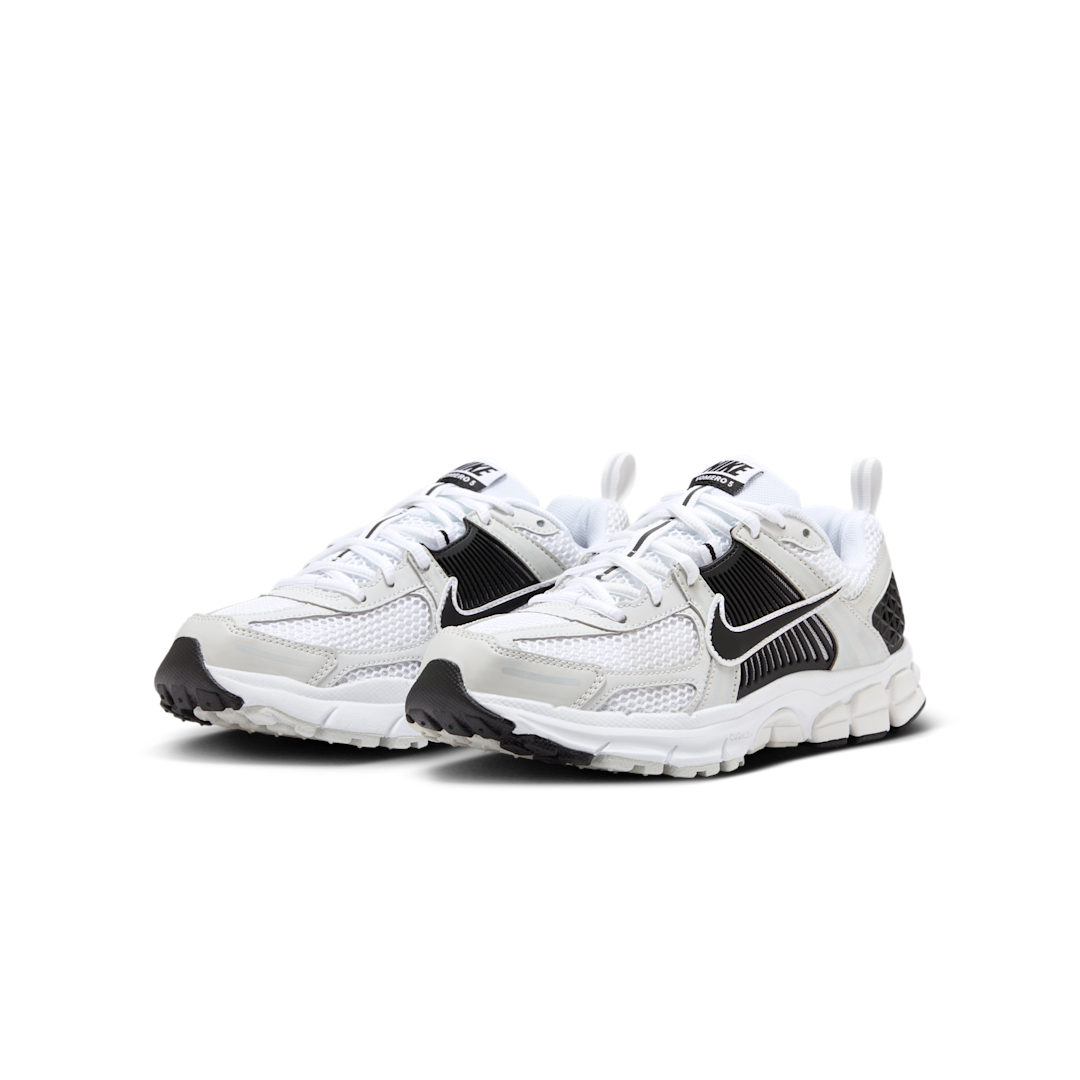 Overkicks - Nike Zoom Vomero 5 Metallic Platinum Black (GS) (HF6998-104) - imagen 2