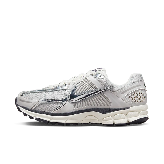 Overkicks - Nike Zoom Vomero 5 Photon Dust Metallic Silver (Womens) (FD0884-025) - vista lateral