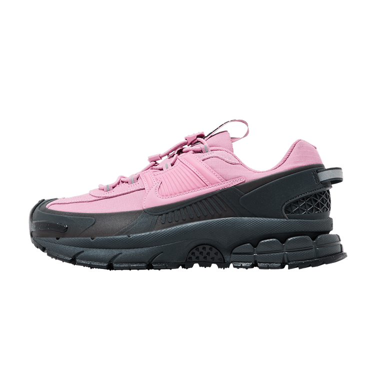 Overkicks - Nike Zoom Vomero 5 Roam Elemental Pink Anthracite (Women's) (HQ2181-003) - vista lateral