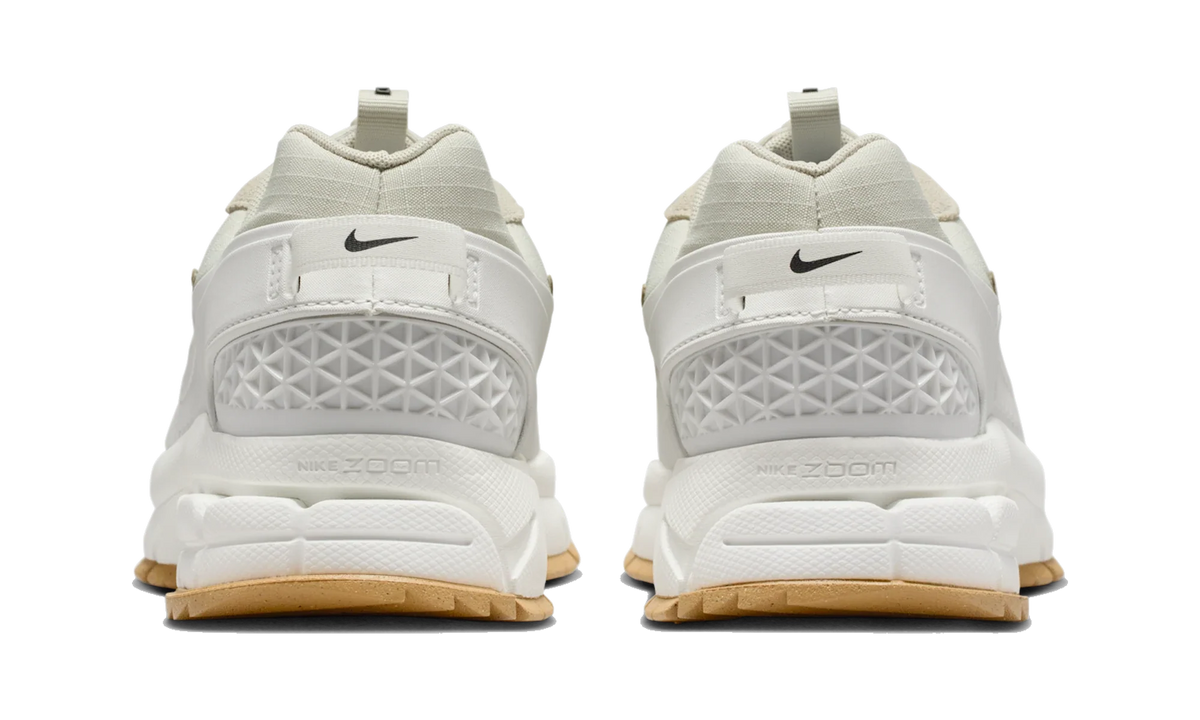 Overkicks - Nike Zoom Vomero 5 Roam Sail Light Stone Gum (Womens) (HQ2181-100) - detalle talon