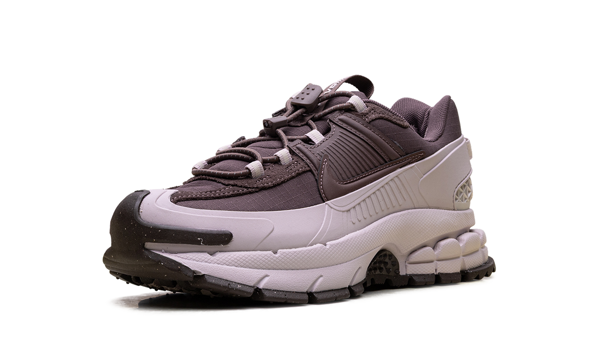 Overkicks - Nike Zoom Vomero 5 Roam Tattoo Particle Rose (Womens) (HQ2181-501) - detalle suela